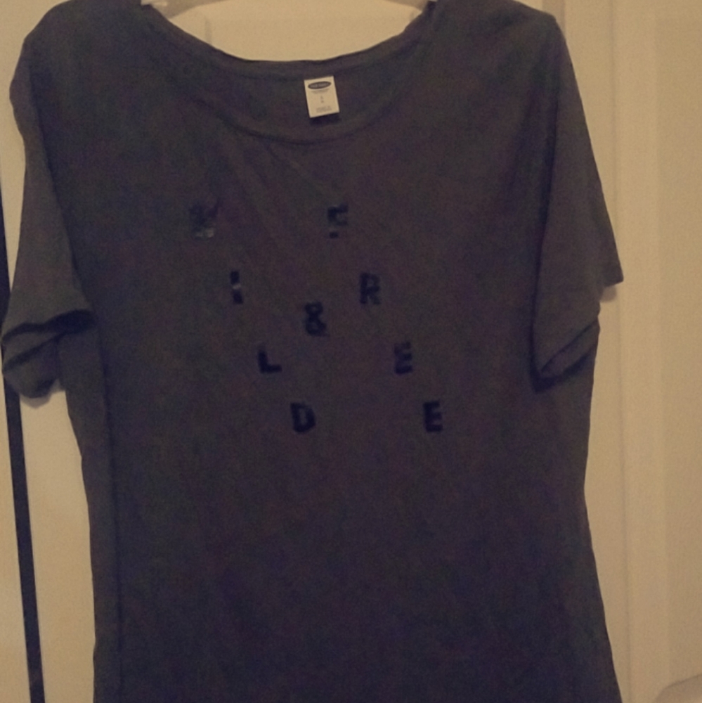 Wild and free old navy tee